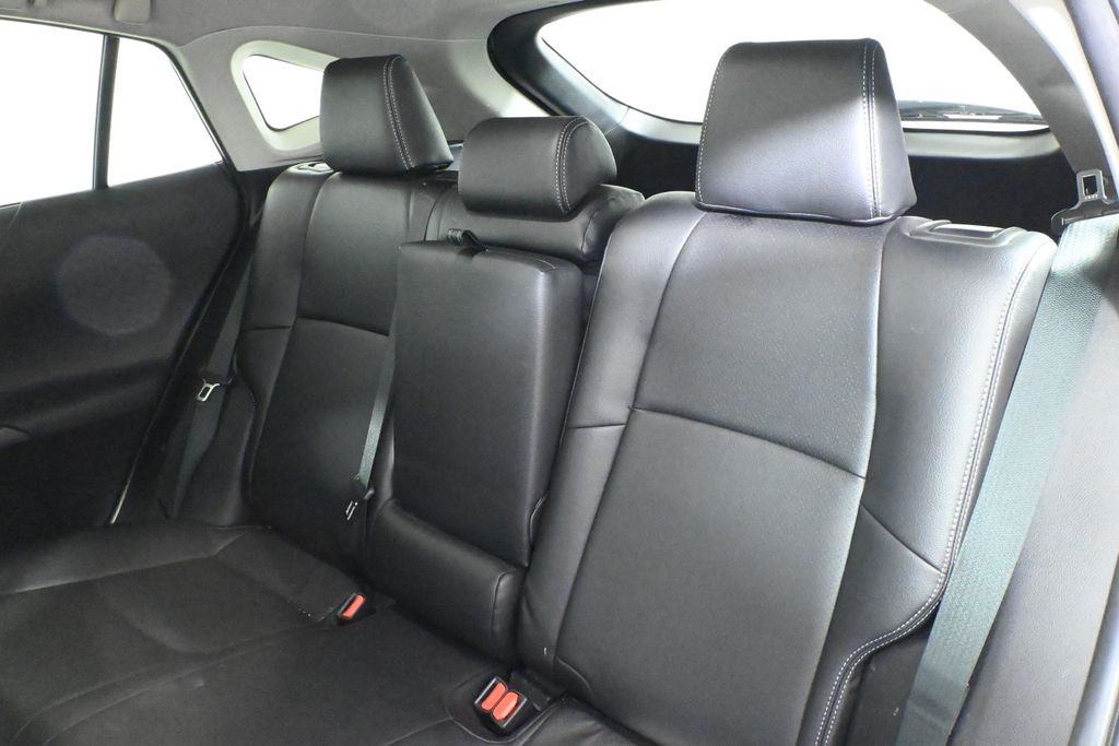 Thumbnail: 2022 Toyota Venza - 4