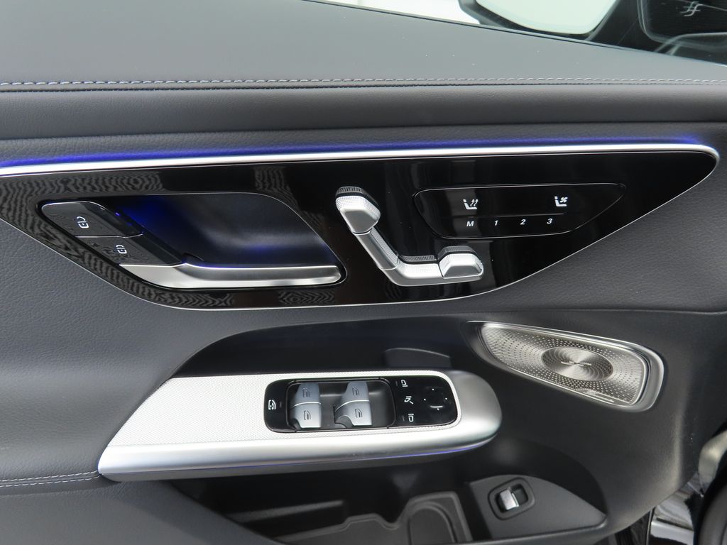 Thumbnail: 2026 Mercedes-Benz GLC - 23