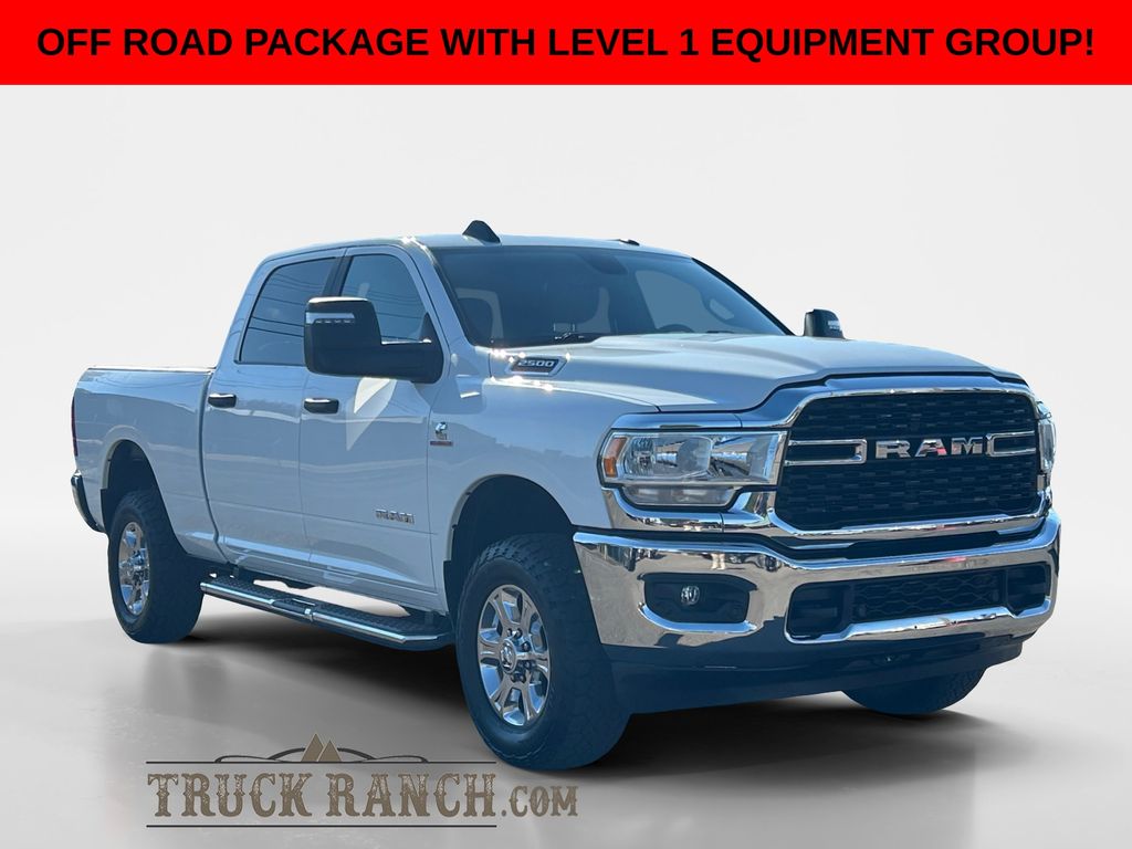 2024 RAM 2500 Blanco (Bright White Clearcoat) Camioneta Todo terreno 6 velocidades Automática
