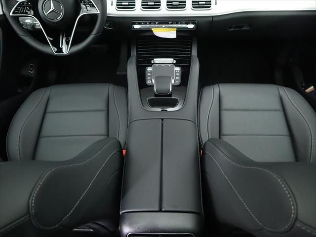 Thumbnail: 2026 Mercedes-Benz GLE - 18