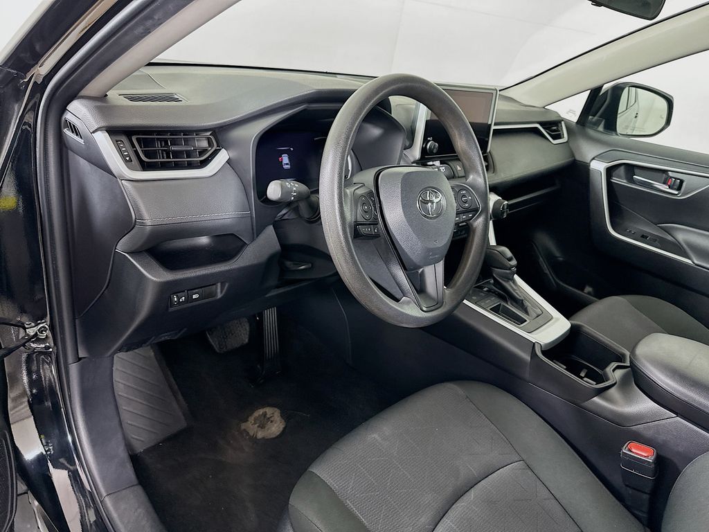 Thumbnail: 2024 Toyota RAV4 - 9