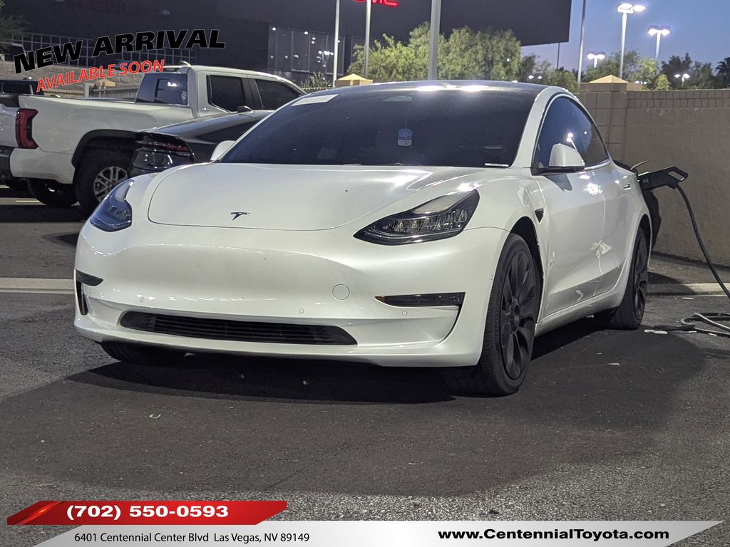 2022 Tesla Model 3 Standard Range Plus's photo