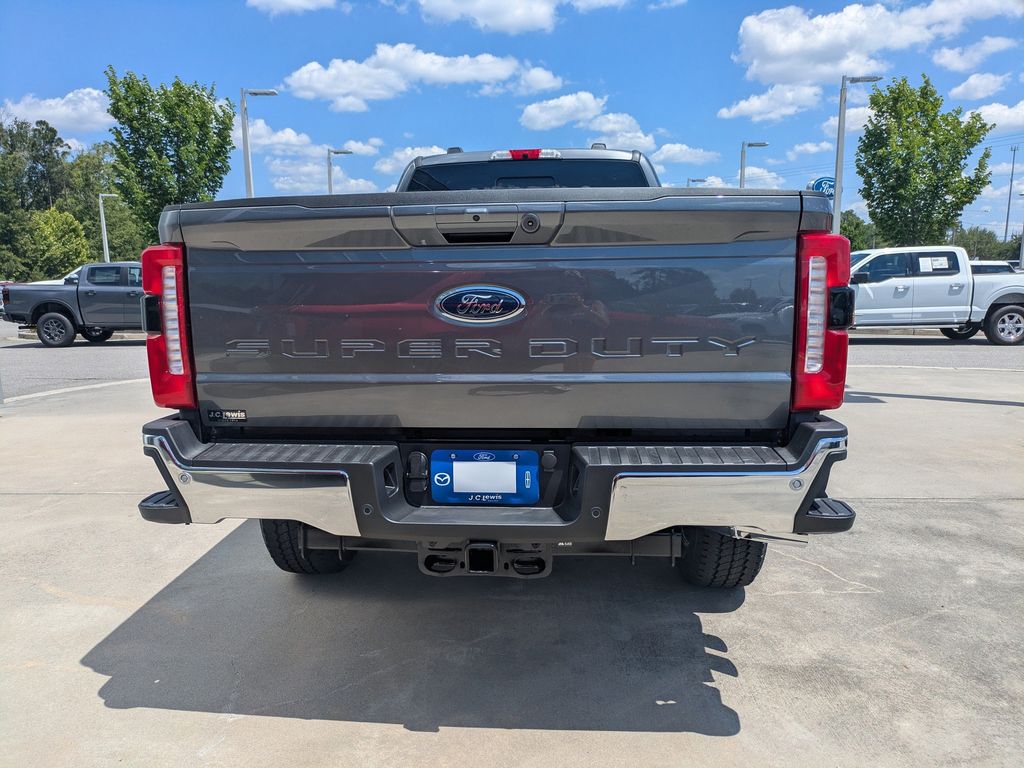 2026 Ford F-350 Super Duty LARIAT