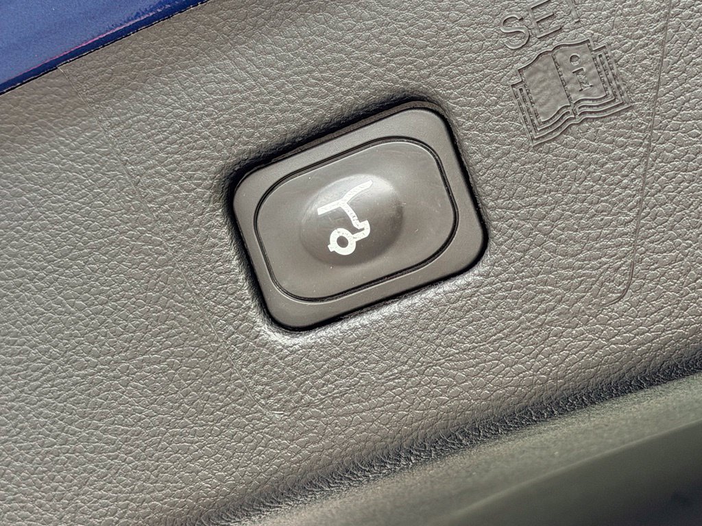 2024 Ford Edge Titanium Blue Metallic - Jim Hudson Acura - Image 29