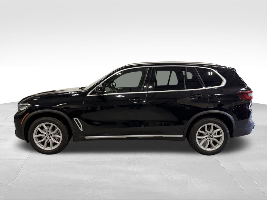 Thumbnail: 2022 BMW X5 - 2