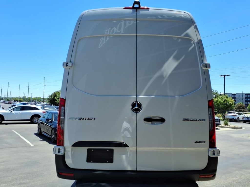 New 2026 Arctic White Mercedes-Benz Cargo 170 WB image 5