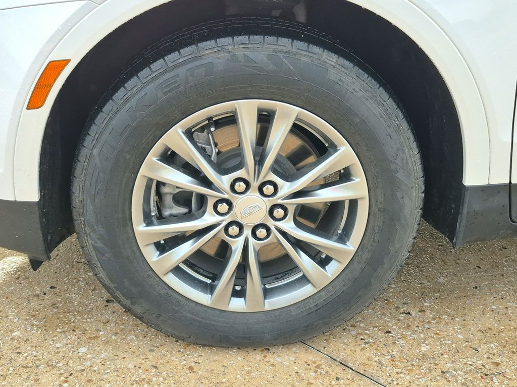 2022 Cadillac XT5 Premium Luxury White at AutoSavvy Houston Northwest