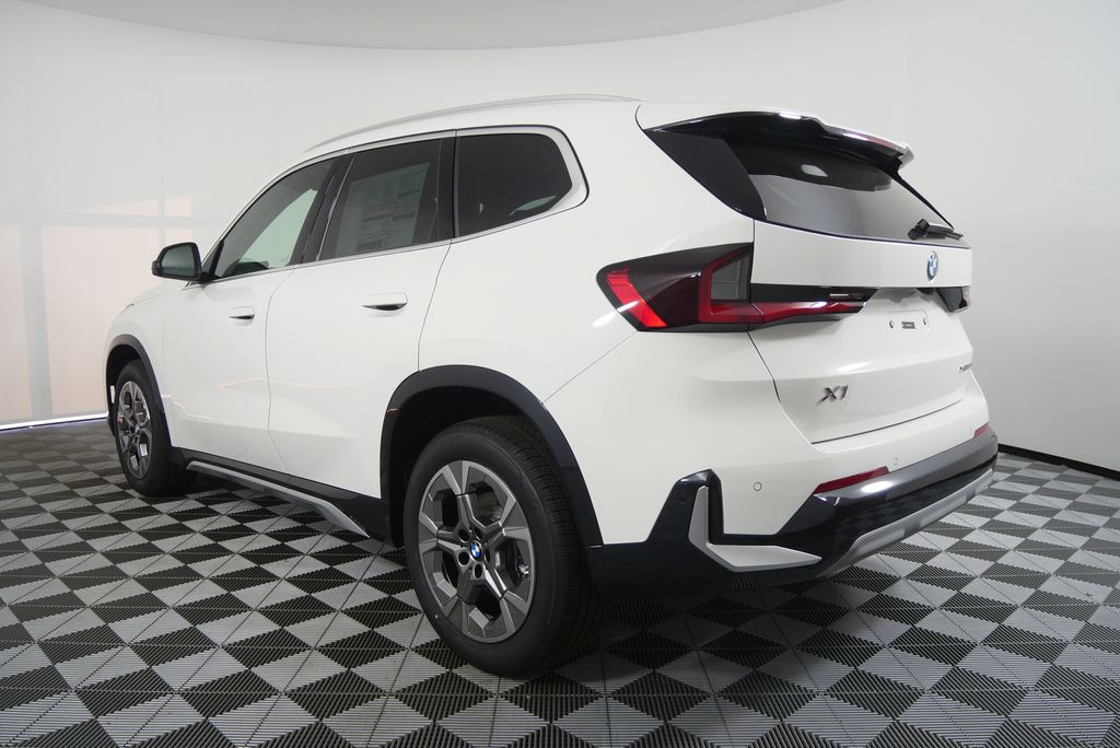 Thumbnail: 2026 BMW X1 - 5