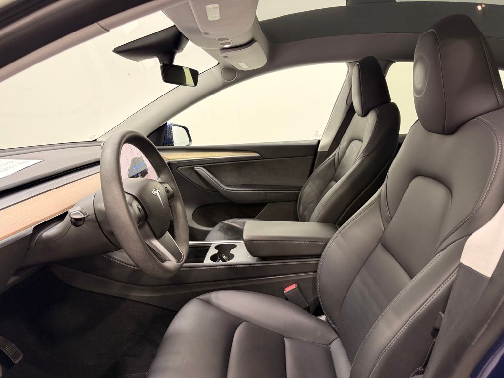 Thumbnail: 2023 Tesla Model Y - 10