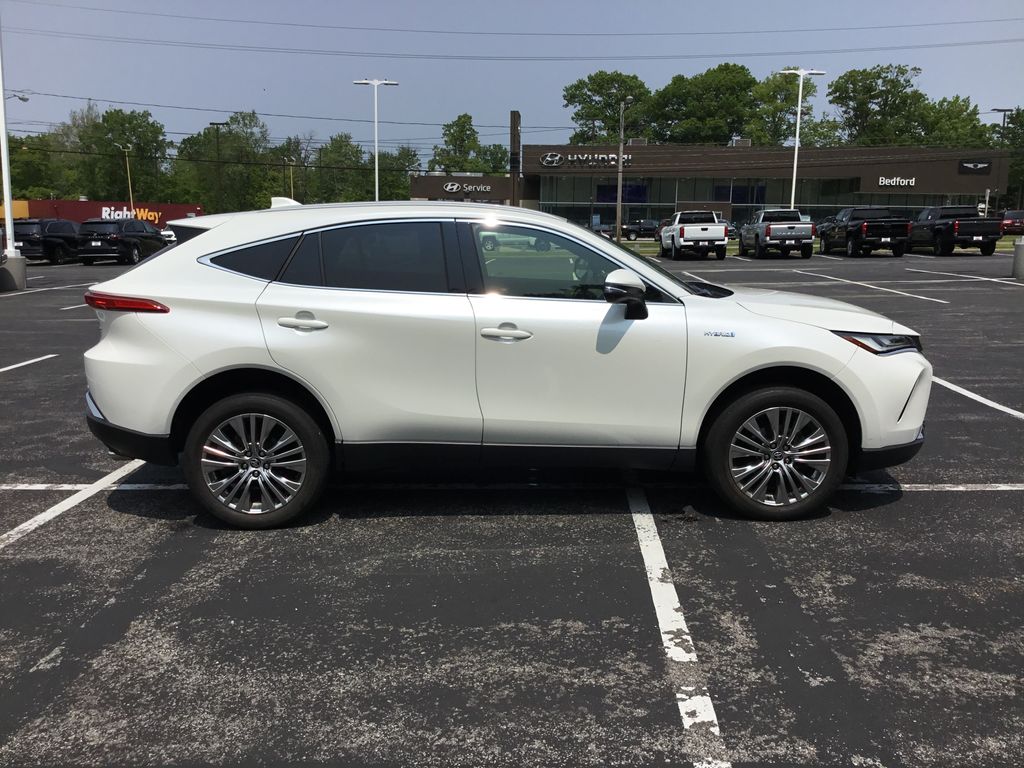 2021 Toyota Venza LE 6