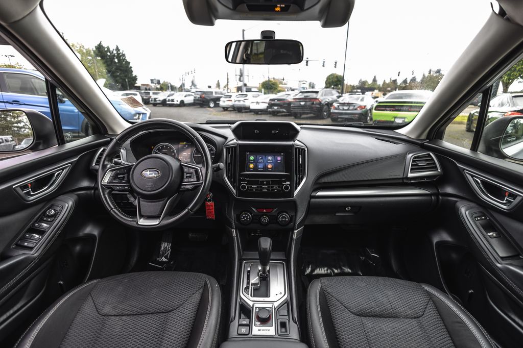 2019 Subaru Forester Premium thumbnail 25