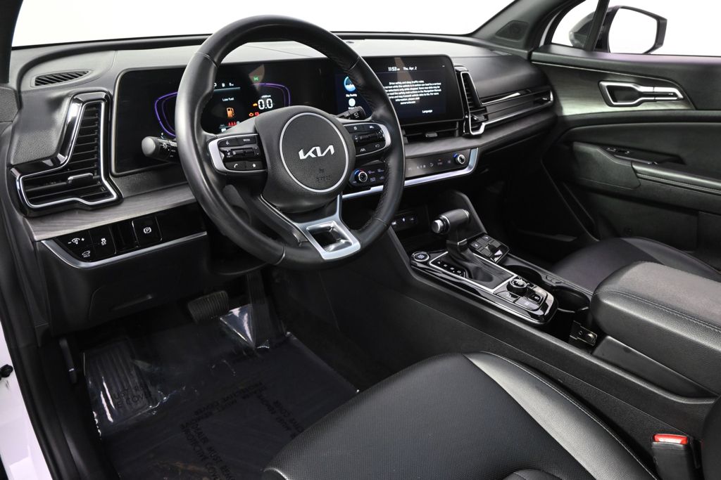 Used 2024 White Kia X-Line image 12