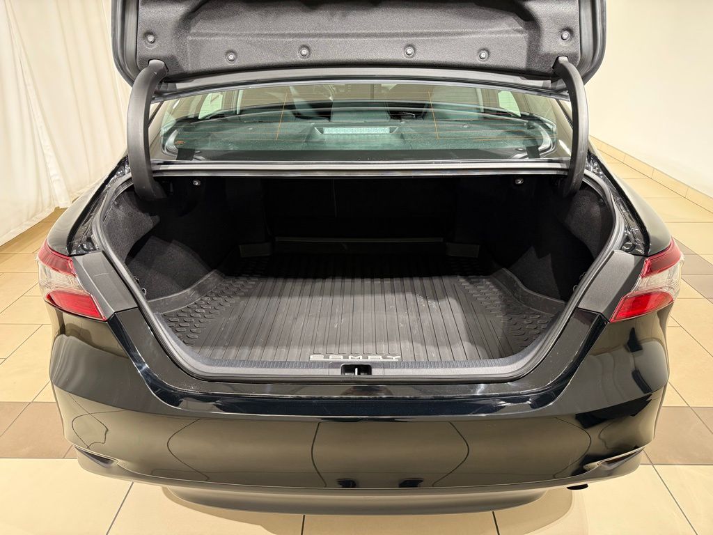 Thumbnail: 2023 Toyota Camry - 11