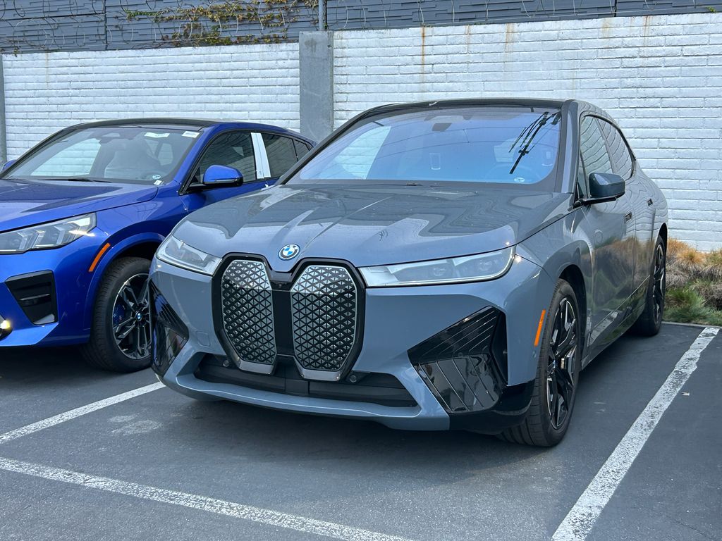 Thumbnail: 2023 BMW iX - 2
