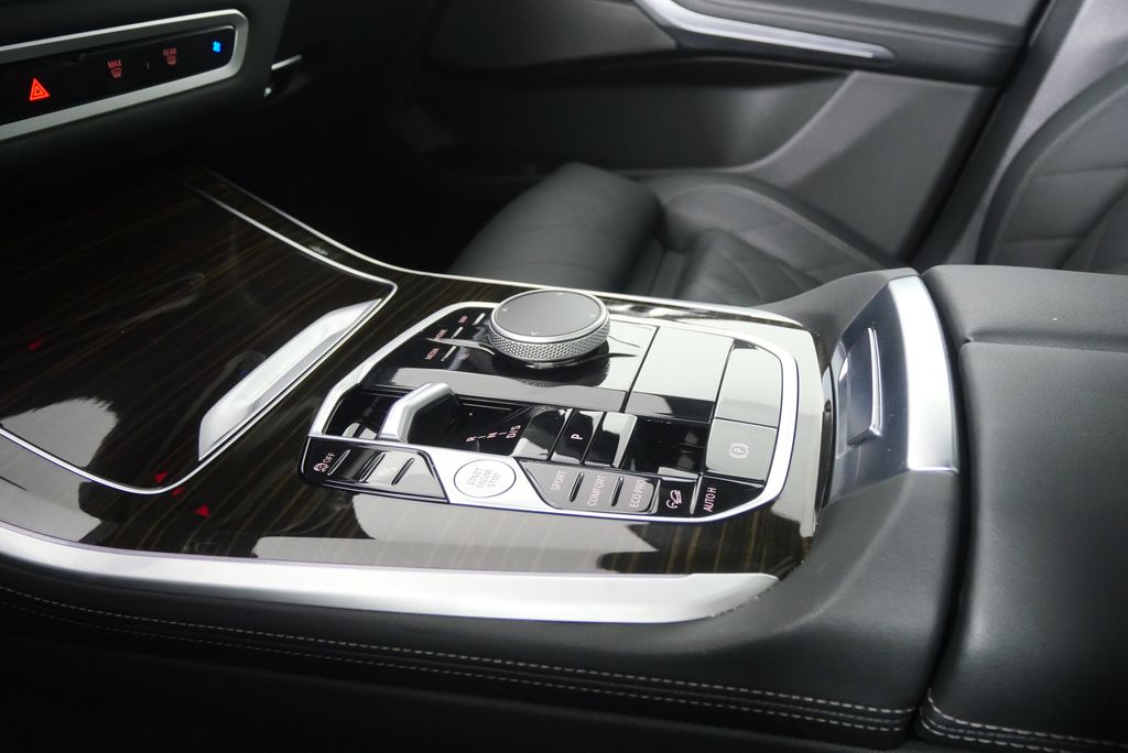 Thumbnail: 2025 BMW X5 - 25