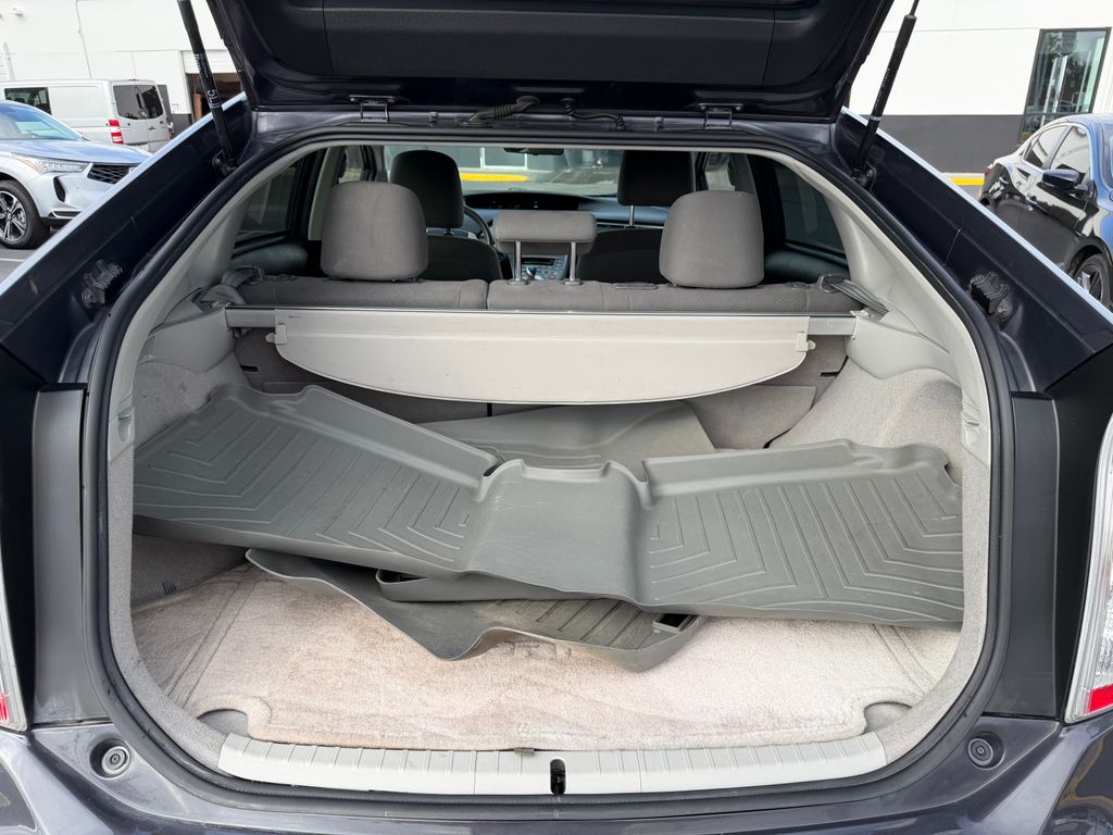 Thumbnail: 2015 Toyota Prius - 30