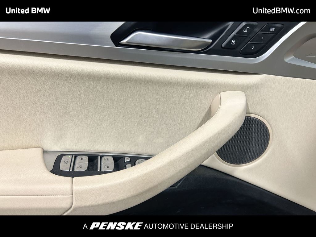 Thumbnail: 2021 BMW X3 - 11