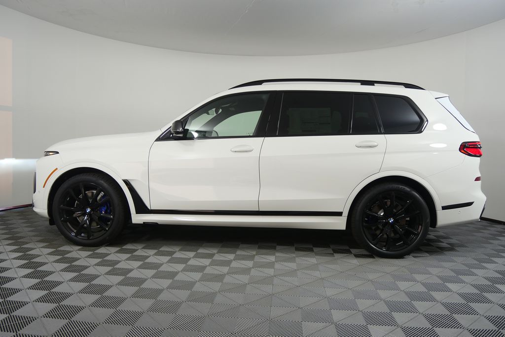 Thumbnail: 2026 BMW X7 - 6