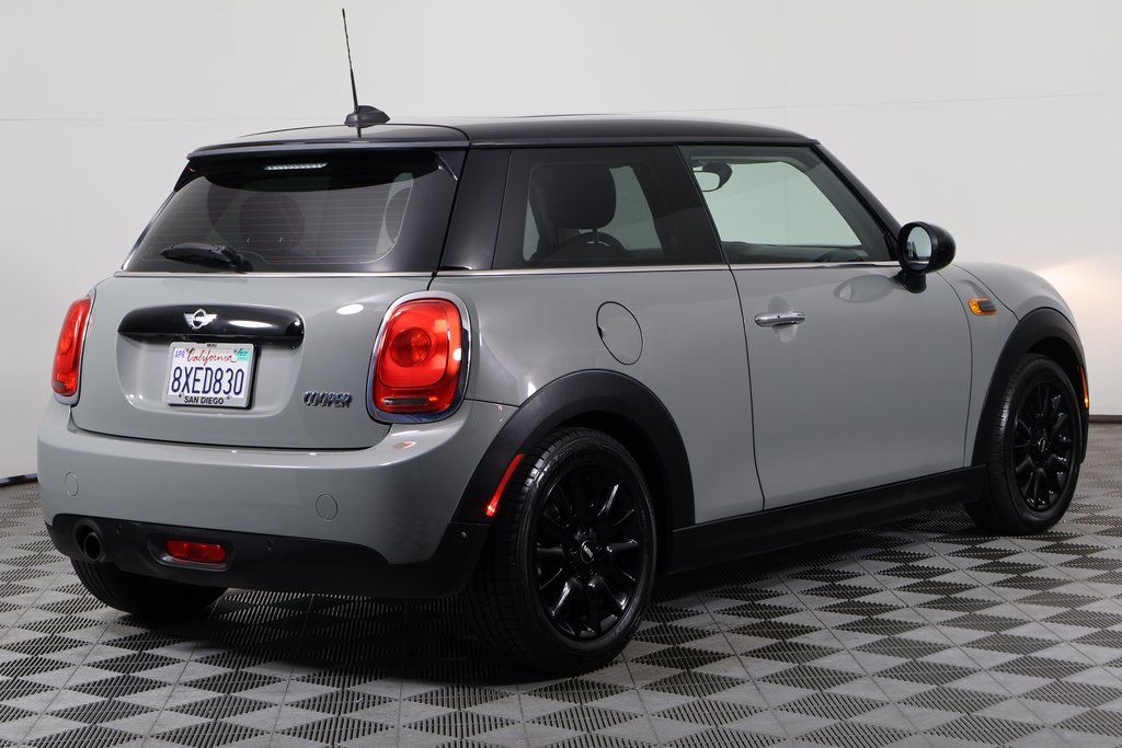 Thumbnail: 2018 MINI Cooper - 4