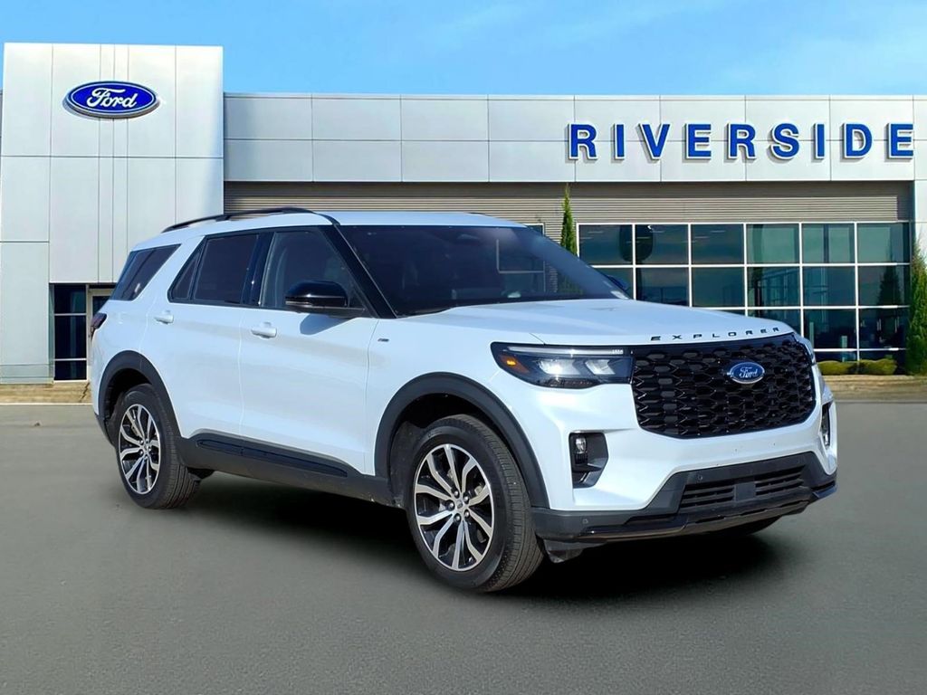 2026 Ford Explorer ST-Line AWD