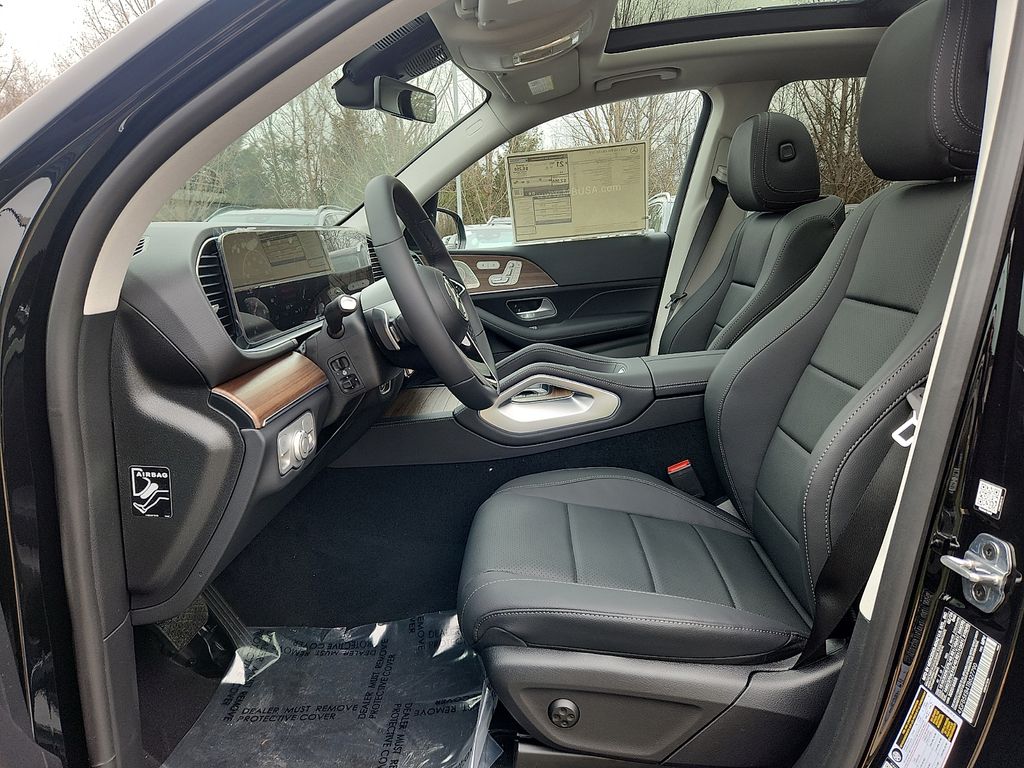 Thumbnail: 2026 Mercedes-Benz GLE - 9