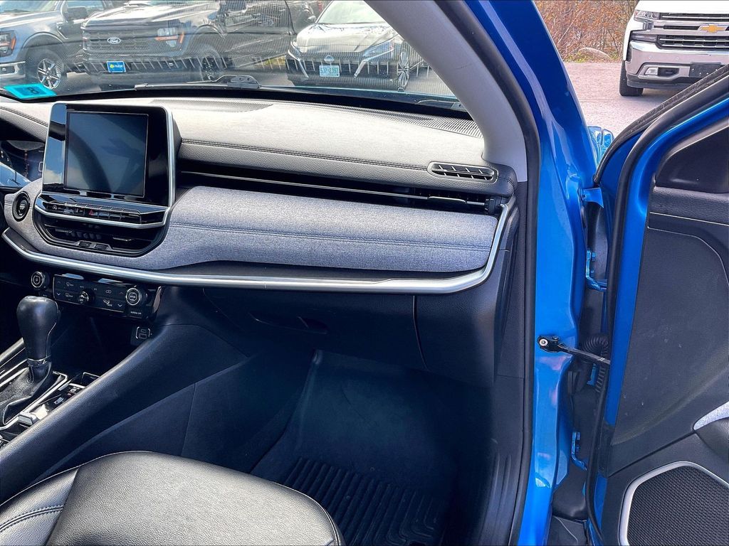 2022 Jeep Compass — photo 12