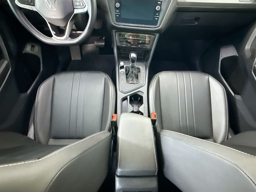 Thumbnail: 2022 Volkswagen Tiguan - 16