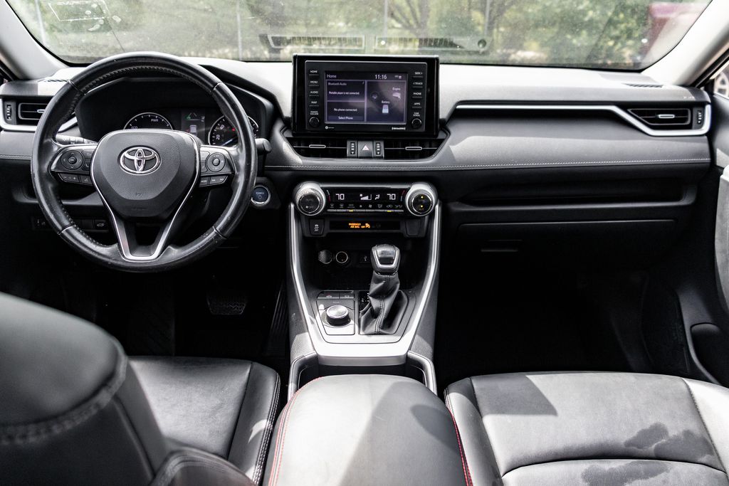 2021 Toyota RAV4 Hybrid XLE Premium 28