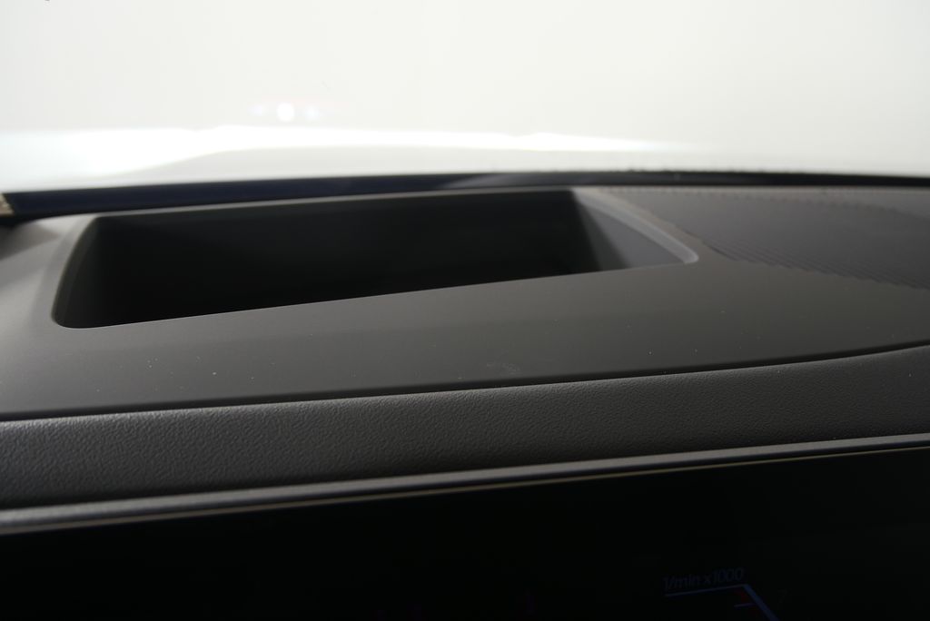 Thumbnail: 2025 BMW 5 Series - 22