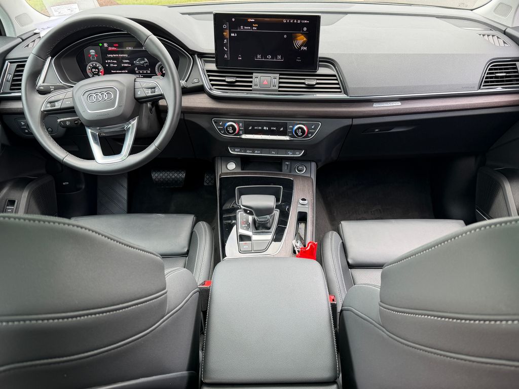 Thumbnail: 2021 Audi Q5 - 16