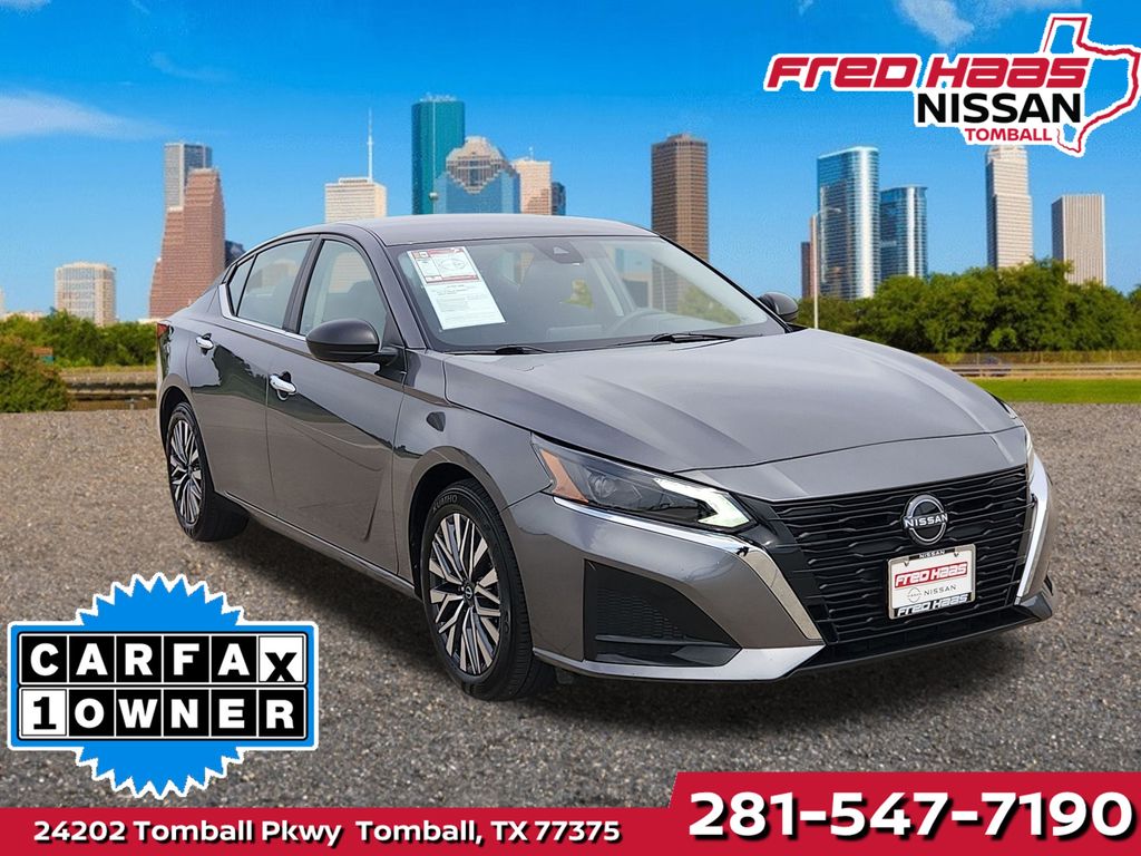 Gray (Gun Metallic) 2025 Nissan Altima Sedan Front-Wheel Drive Continuously Variable Transmission