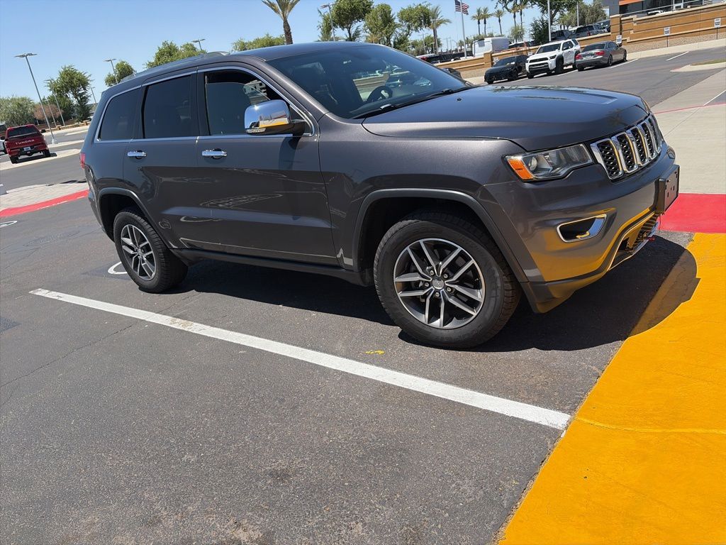 Thumbnail: 2018 Jeep Grand Cherokee - 4