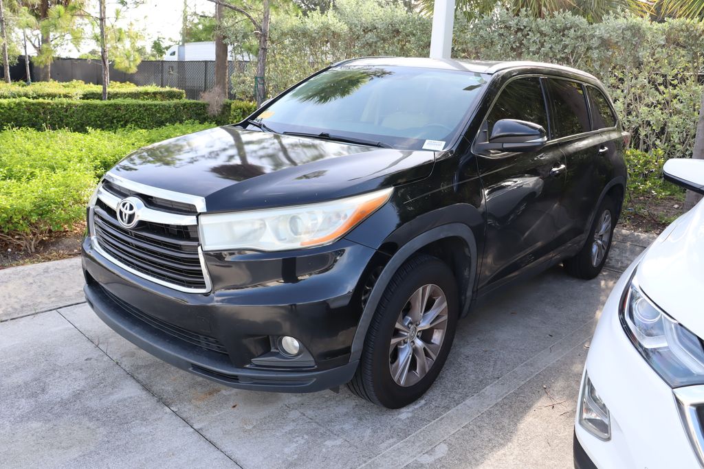 Thumbnail: 2014 Toyota Highlander - 1