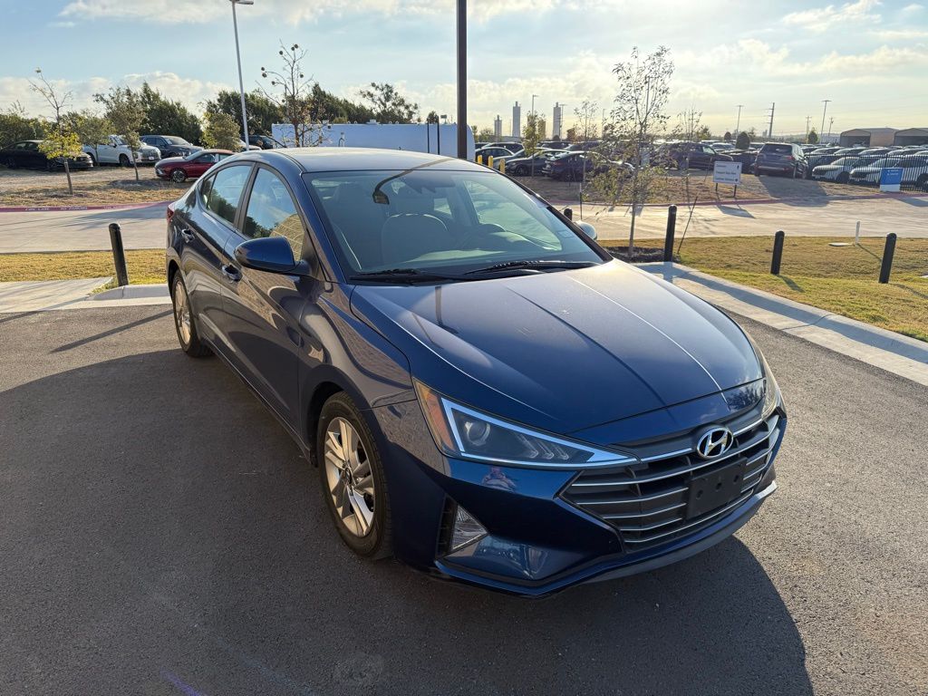 Thumbnail: 2019 Hyundai Elantra - 3