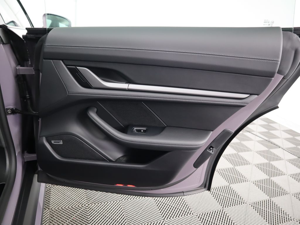 Thumbnail: 2025 Porsche Taycan - 30