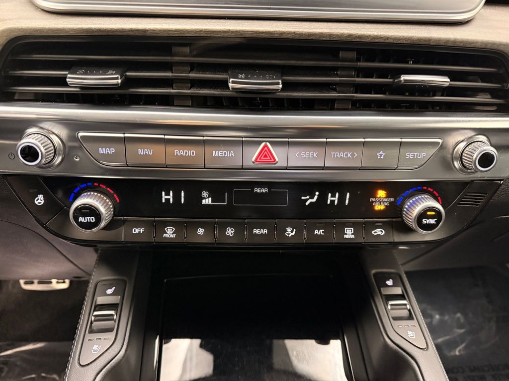 Thumbnail: 2022 Kia Telluride - 18