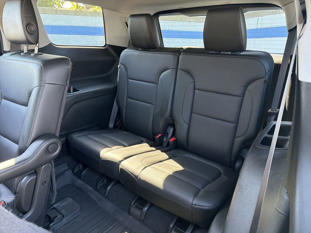 Thumbnail: 2017 GMC Acadia - 22