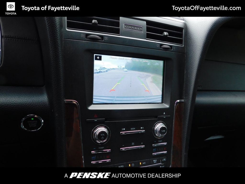 Thumbnail: 2016 Lincoln Navigator - 10