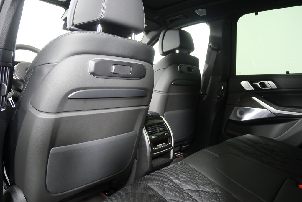 Thumbnail: 2026 BMW X5 - 18