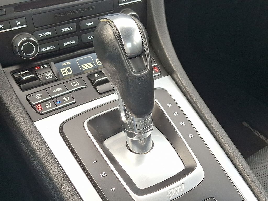 Thumbnail: 2017 Porsche 911 - 16