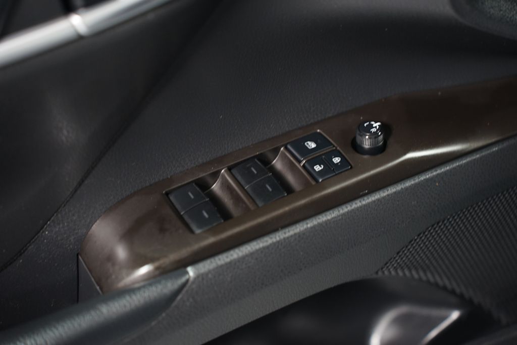 2021 Toyota Camry SE 28