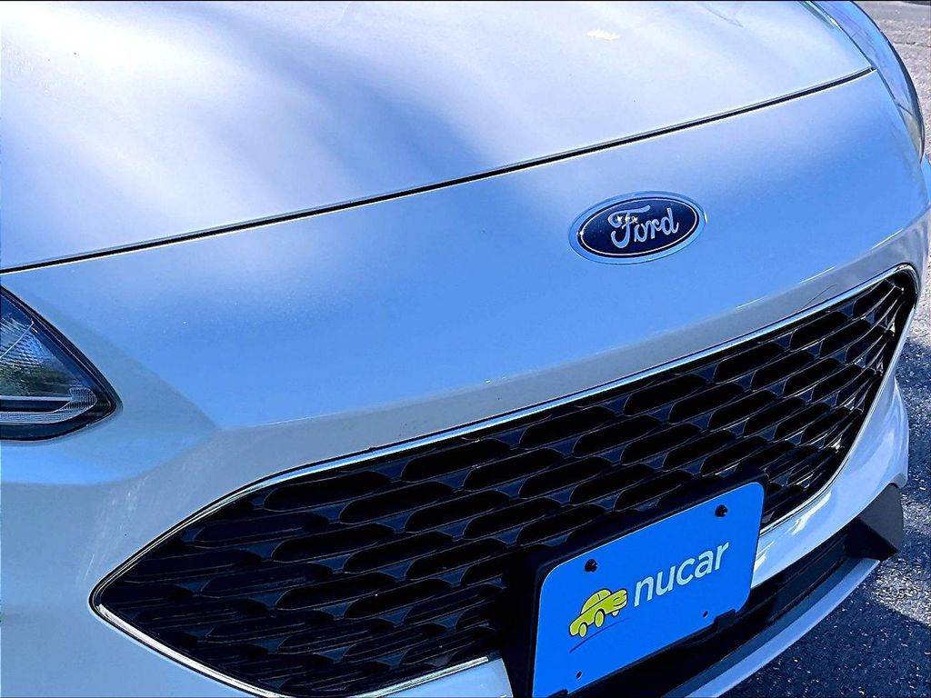 2022 Ford Escape — photo 31