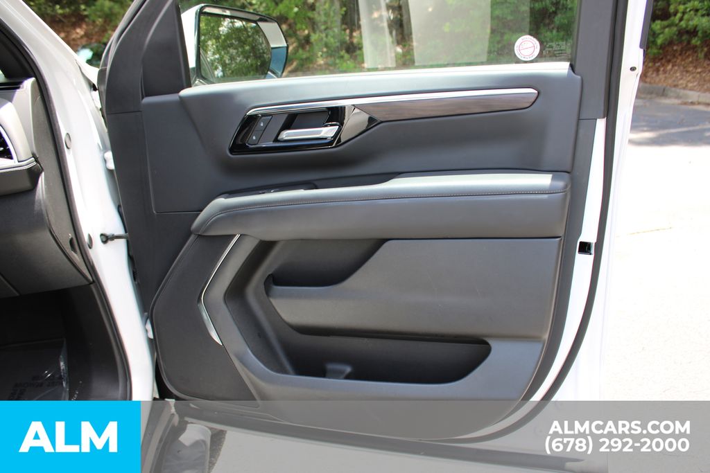Used 2025 Beige Chevrolet Z71 image 30