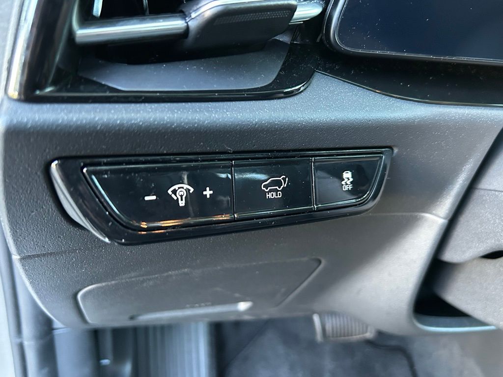 Thumbnail: 2023 Kia Niro - 17