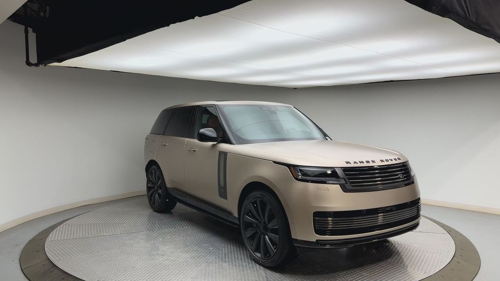 Thumbnail: 2026 Land Rover Range Rover - 8