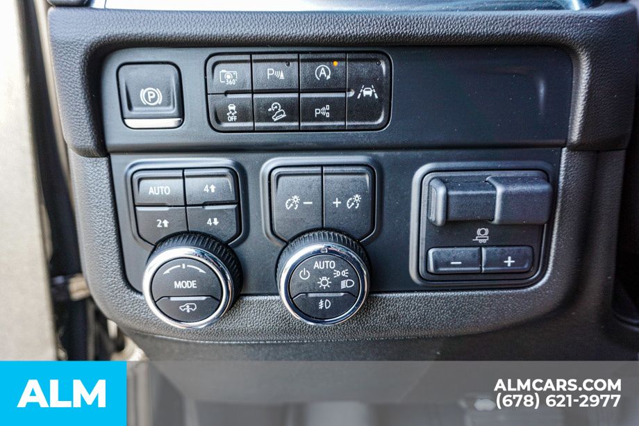 Used 2025 Black Chevrolet Z71 image 47