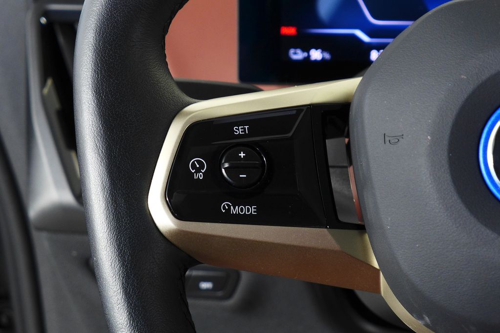 Thumbnail: 2023 BMW iX - 28