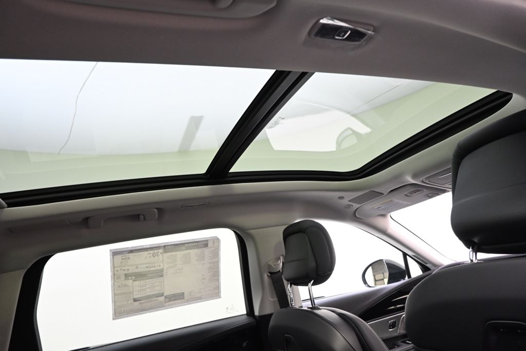 New 2026 Blue Lincoln Reserve image 17