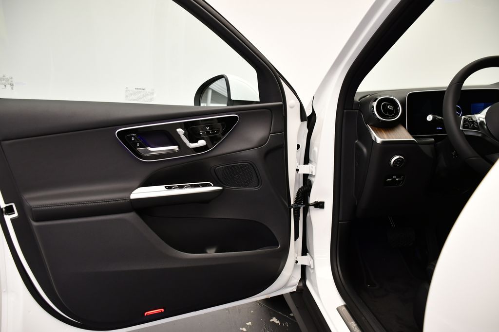 Thumbnail: 2026 Mercedes-Benz GLC - 31