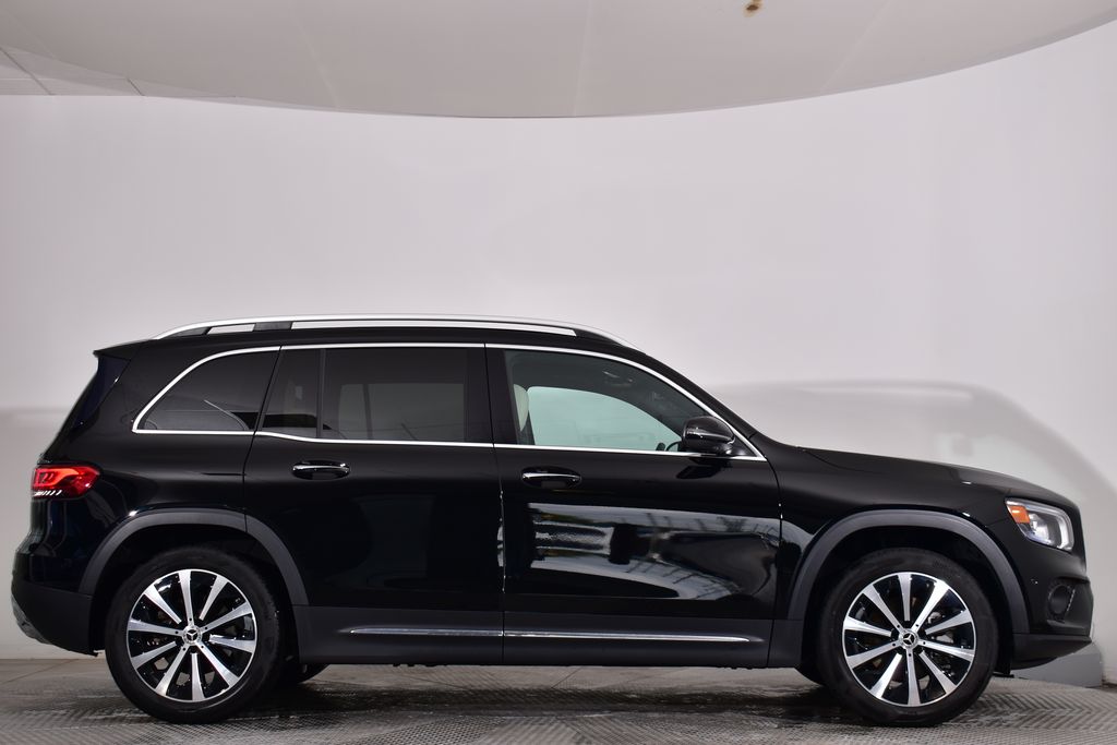 Thumbnail: 2022 Mercedes-Benz GLB - 6